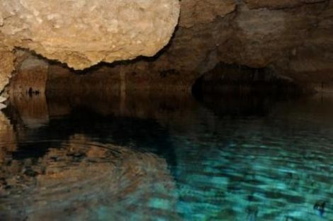 JOYAUX DU LUENGONI - visite de grottes - Lifou